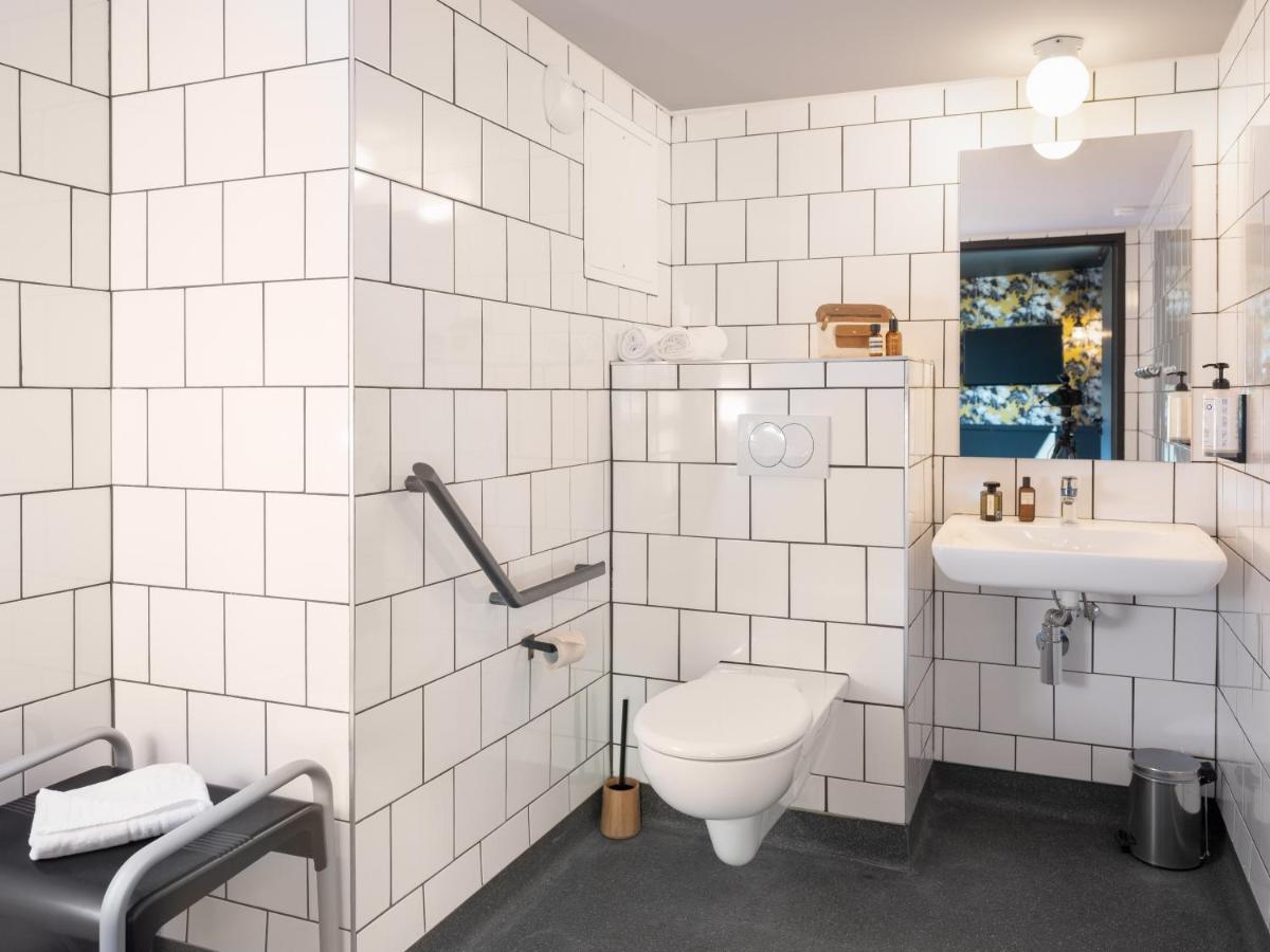 Eklo Lyon Hotel Vénissieux Екстериор снимка