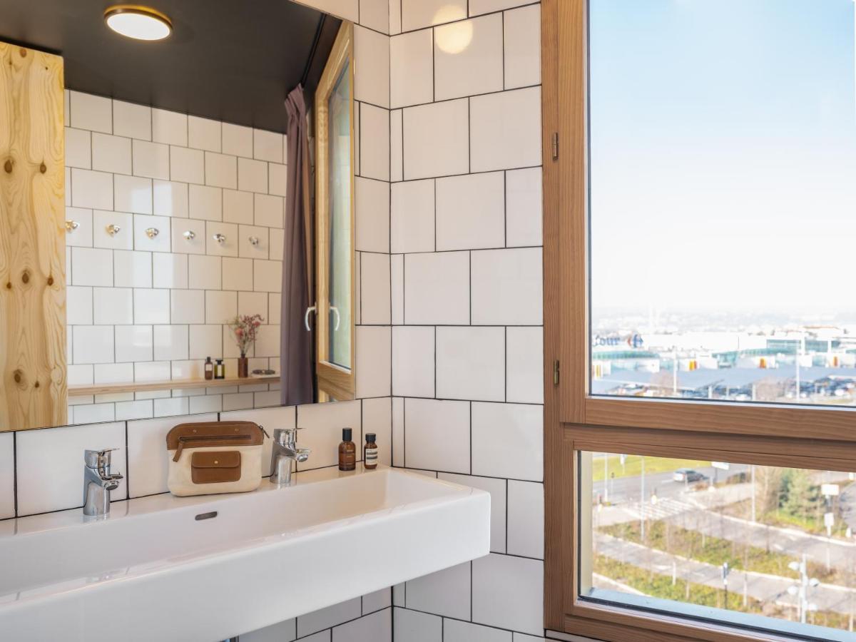 Eklo Lyon Hotel Vénissieux Екстериор снимка